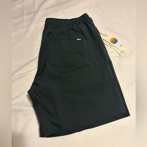 Vuori Kore Shorts **new with tags!** XXL
